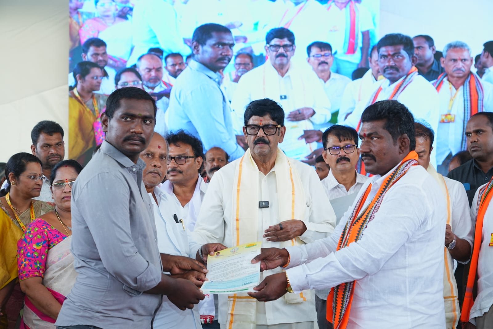 పేదల వైద్యానికి సీఎం రిలీఫ్ ఫండ్ ద్వారా ఆర్థిక భరోసా