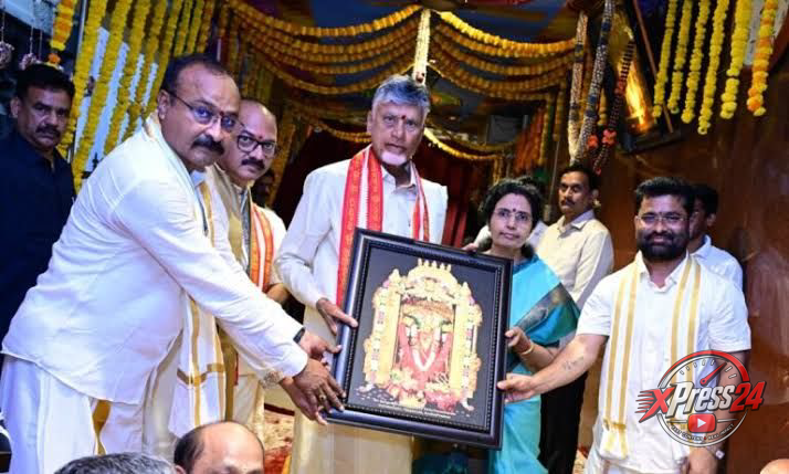 కనకదుర్గమ్మను దర్శించుకున్న ముఖ్యమంత్రి