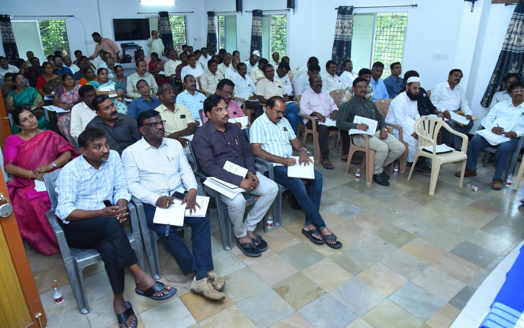 ఎంపీటీసీ ఎన్నికల నిర్వహణపై అధికారులకు సమగ్ర శిక్షణ