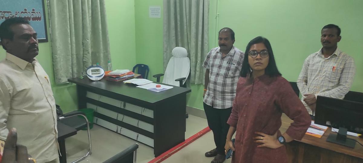 నామినేషన్ల ఏర్పాట్లపై సబ్ కలెక్టర్ అసంతృప్తి