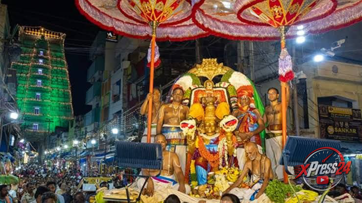 అత్యంత వైభవంగా గరుడ వాహనసేవ