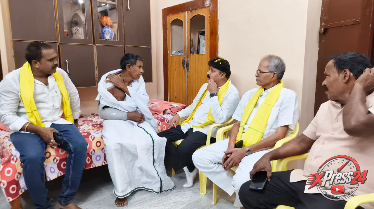 ప్రజలు, పార్టీ నాయకుల సంక్షేమమే ధ్యేయంగా ఎమ్మెల్యే సొంగా రోషన్ కుమార్ పరామర్శలు