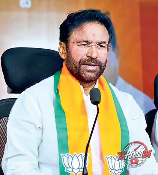 కిషన్రెడ్డి నివాసంలో పెజావర్ స్వామీజీ పాదపూజ కార్యక్రమం