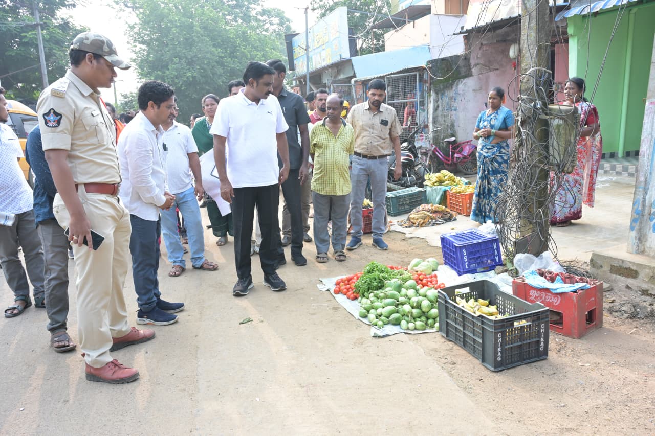 పరిశుభ్రత ప్రతి ఒక్కరి బాధ్యత: జిల్లా కలెక్టర్ డాక్టర్ ఎం. ప్రభాకర్ రెడ్డి