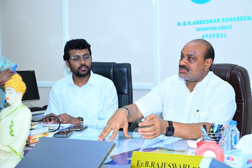 శుక్రవారం సాయంత్రంలోగా కోనసీమ జిల్లావ్యాప్తంగా విద్యుత్ సరఫరా పునరుద్ధరించాలి: మంత్రి అచ్చెన్నాయుడు