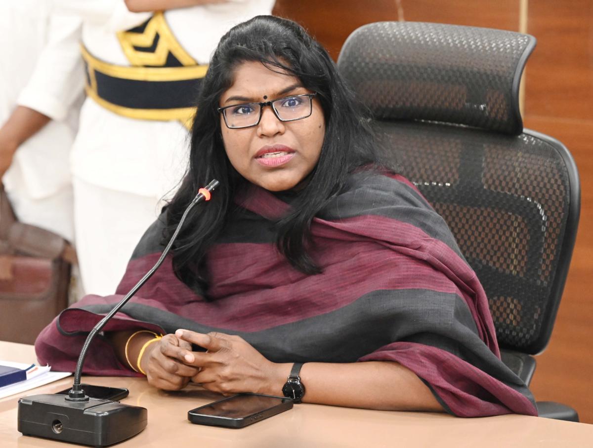అర్నాబ్ తుపాను ప్రభావం.. ఏలూరు జిల్లాలో విద్యాసంస్థలకు రెండు రోజుల సెలవులు