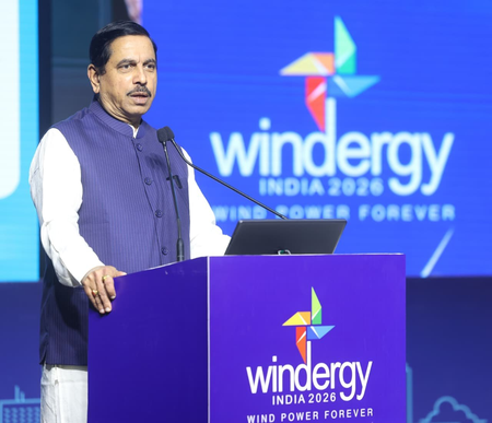 2030 నాటికి వంద గిగావాట్ల పవన విద్యుత్ లక్ష్యం: ప్రహ్లాద్ జోషి