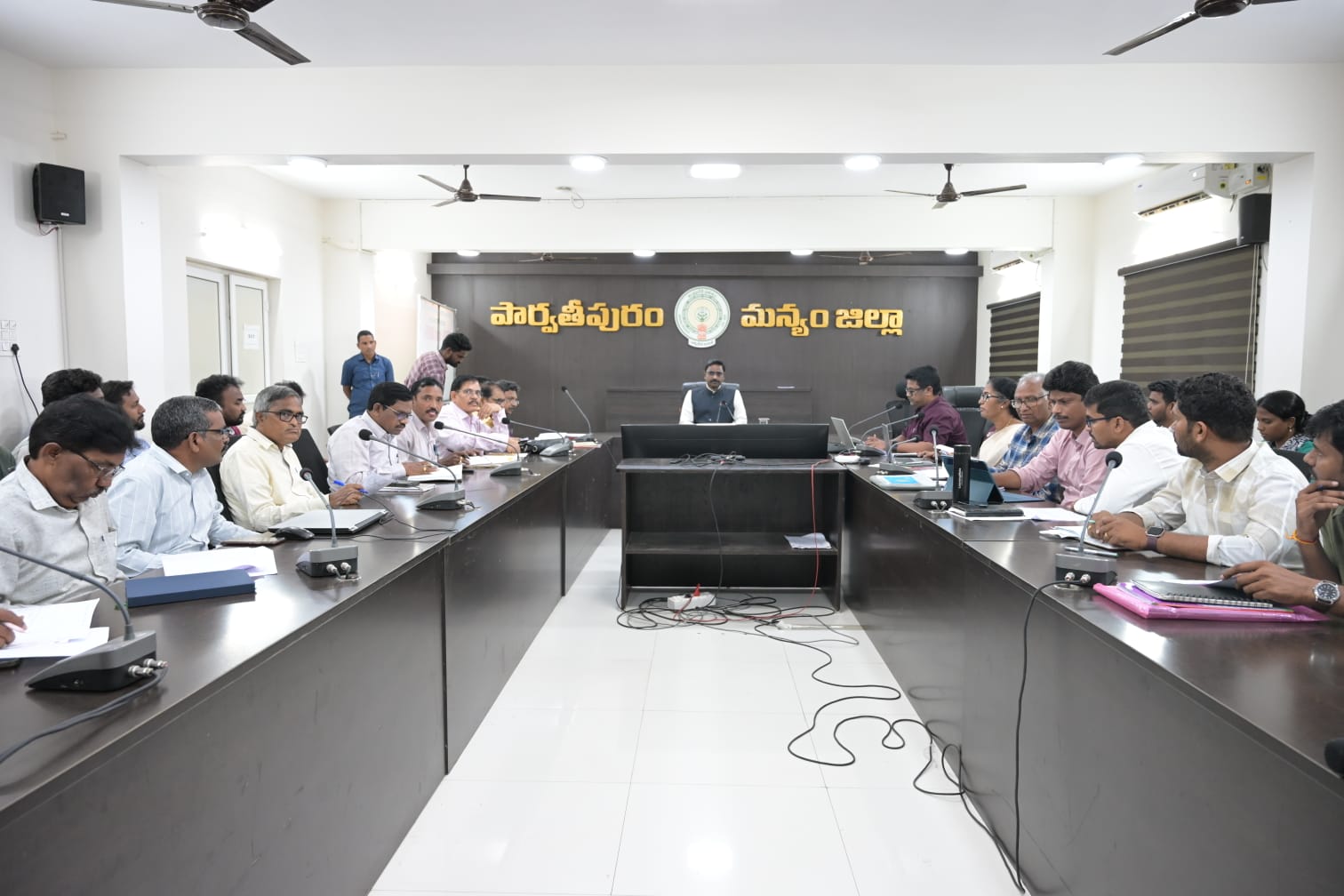 డోలీ రహదారి పనులు డిసెంబర్ నాటికి పూర్తి చేయాలి